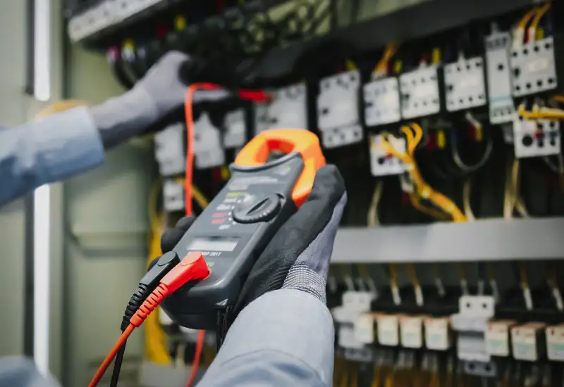 Durchführung von Elektroanlagenprüfungen durch Jansen Elektrotechnik gemäß DIN VDE – zuverlässige Sicherheitsprüfung elektrischer Anlagen